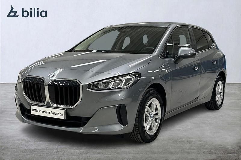 Skyscraper grey metallic Begagnad 2023 BMW 225 Active Tourer Minibuss | 329 900 kr - Bild 1/4