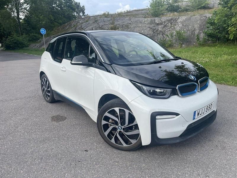 Vit Begagnad 2020 BMW i3 Comfort Edition Halvkombi | 165 000 kr (Bra pris) - Bild 1/4