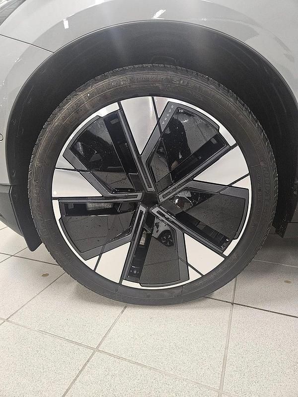 Begagnad Volvo EX30 Performance 319 kW (434 HK) 2024 Grå SUV