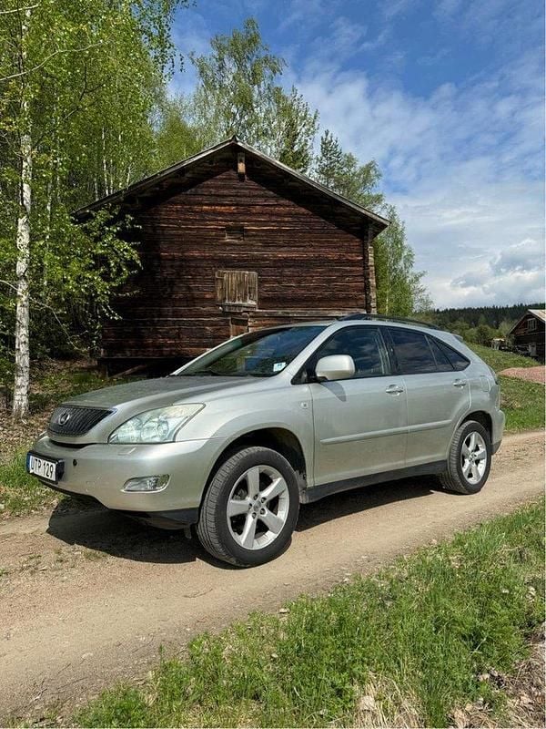 Silver Begagnad 2004 Lexus RX300 SUV | 54 500 kr - Bild 1/4