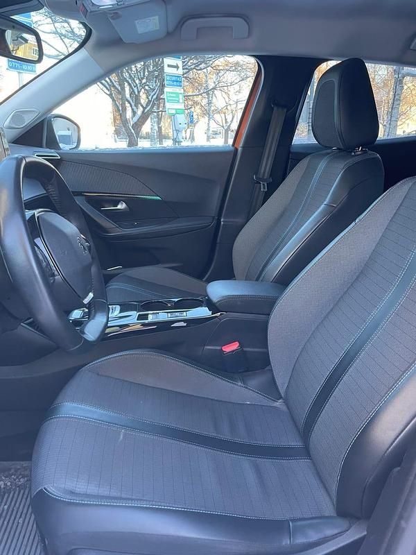 Begagnad Peugeot 2008 131 HK (96 kW) 2021 SUV