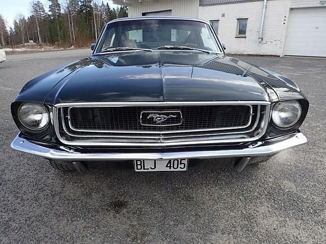 Begagnad Ford V8 Fastback 284 HK (208 kW) 1968