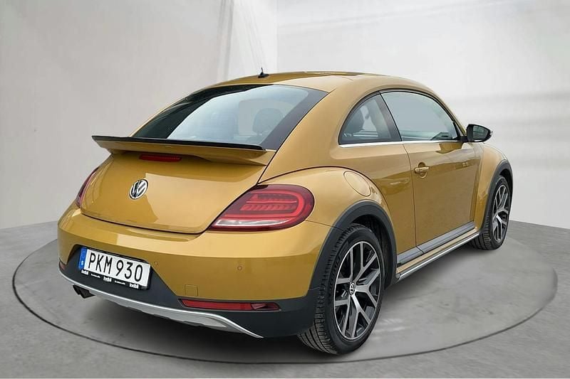 Begagnad VW Beetle Dune 150 HK (110 kW) 2017 Gul Halvkombi