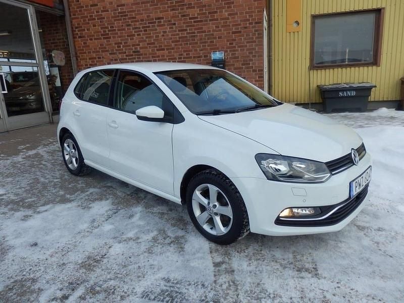 Begagnad VW Polo 90 HK (66 kW) 2016 Vit Halvkombi