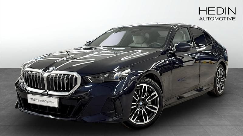 Ny BMW i5 M Sport 289 kW (394 HK) 2025 Svart Sedan