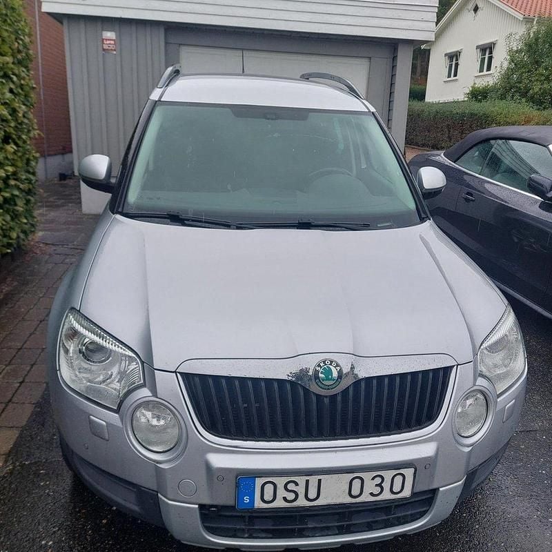 Silver Begagnad 2012 Skoda Yeti Experience SUV | 49 000 kr (Marknadspris) - Bild 1/4