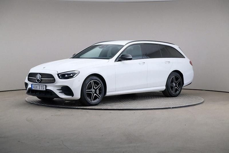 Vit Begagnad 2022 Mercedes E300 AMG Kombi | 369 000 kr (Bra pris) - Bild 1/4