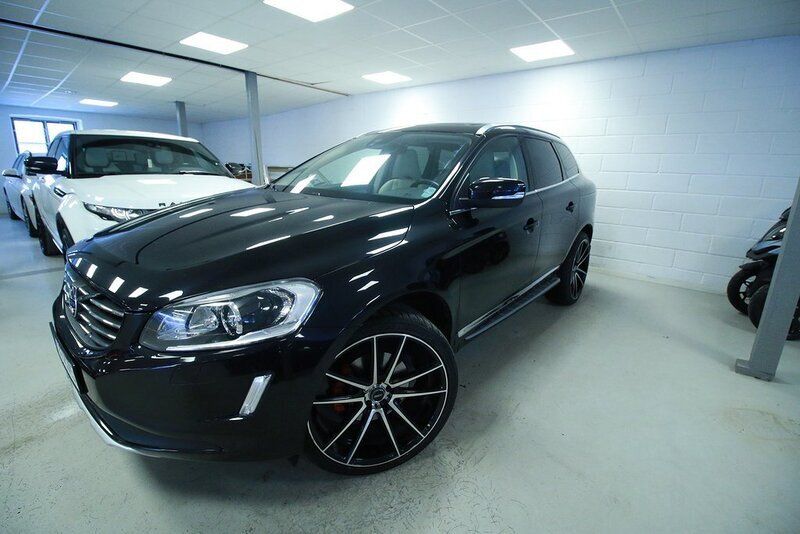 Svart Begagnad 2014 Volvo XC60 Summum SUV | 210 000 kr (Marknadspris) - Bild 1/4