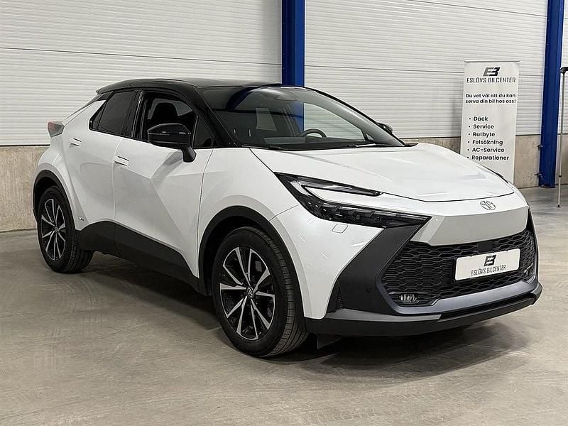 Begagnad Toyota C-HR 197 HK (144 kW) 2024 Vit SUV