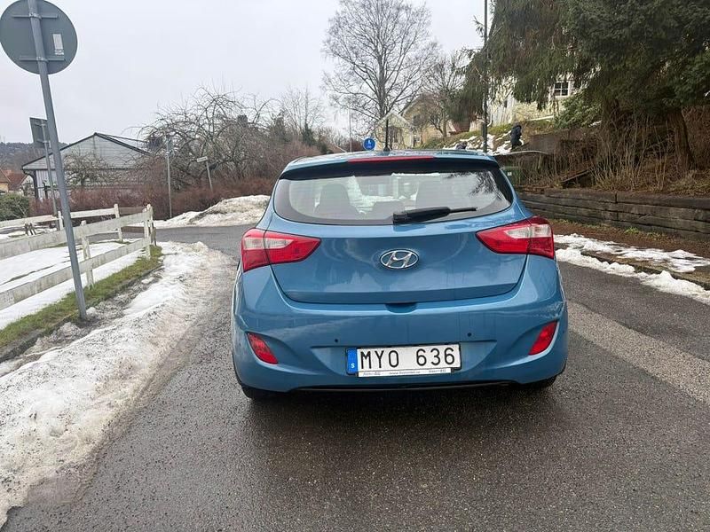 Begagnad Hyundai i30 110 HK (80 kW) 2013 Halvkombi