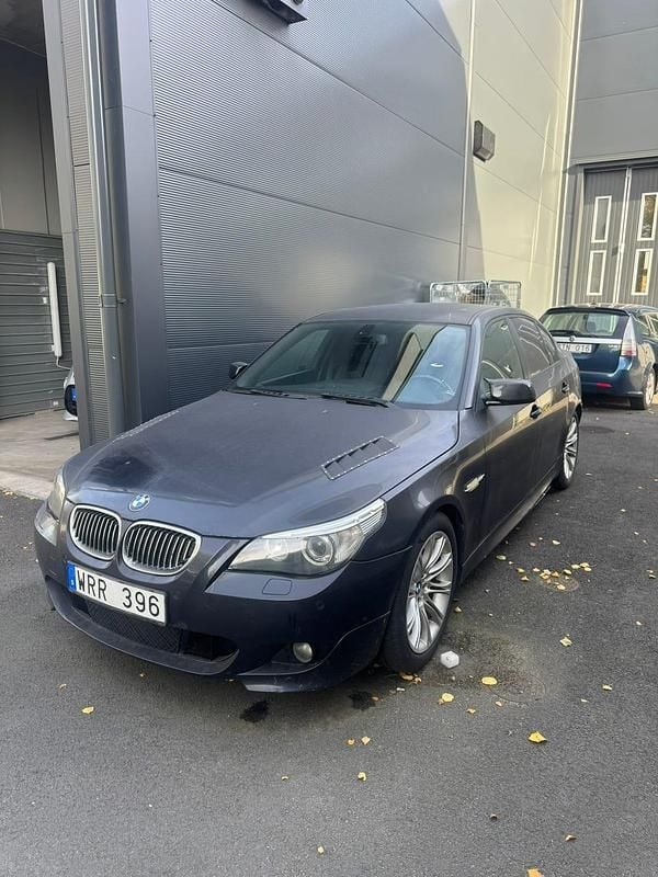 Begagnad 2005 BMW 525 M Sport Sedan | 42 000 kr - Bild 1/4