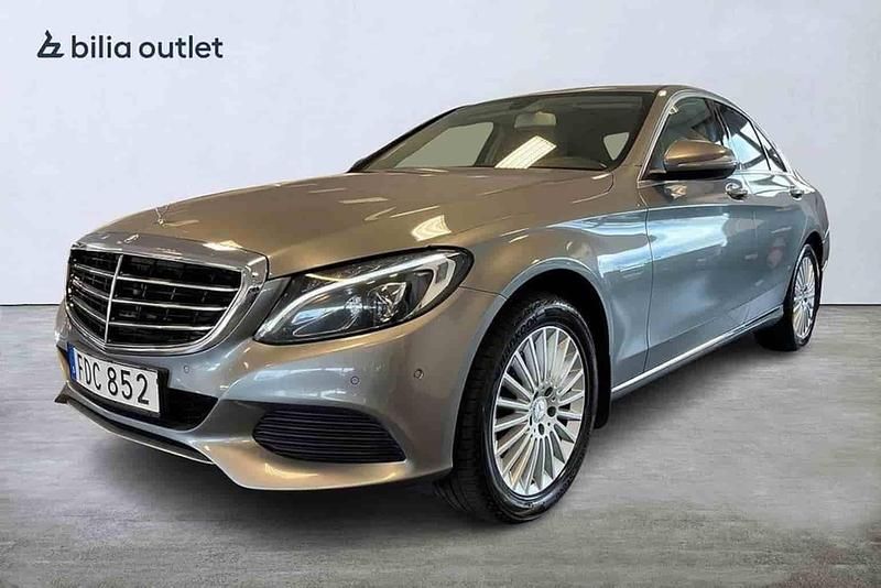 Silver Begagnad 2015 Mercedes C220 Sedan | 179 900 kr - Bild 1/1