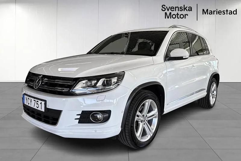 Vit Begagnad 2016 VW Tiguan R-line SUV | 179 900 kr (Superpris) - Bild 1/4