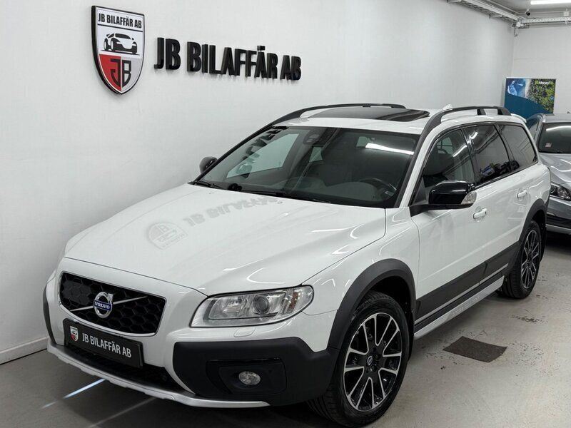 Vit Begagnad 2016 Volvo XC70 Standard SUV | 214 700 kr (Marknadspris) - Bild 1/4