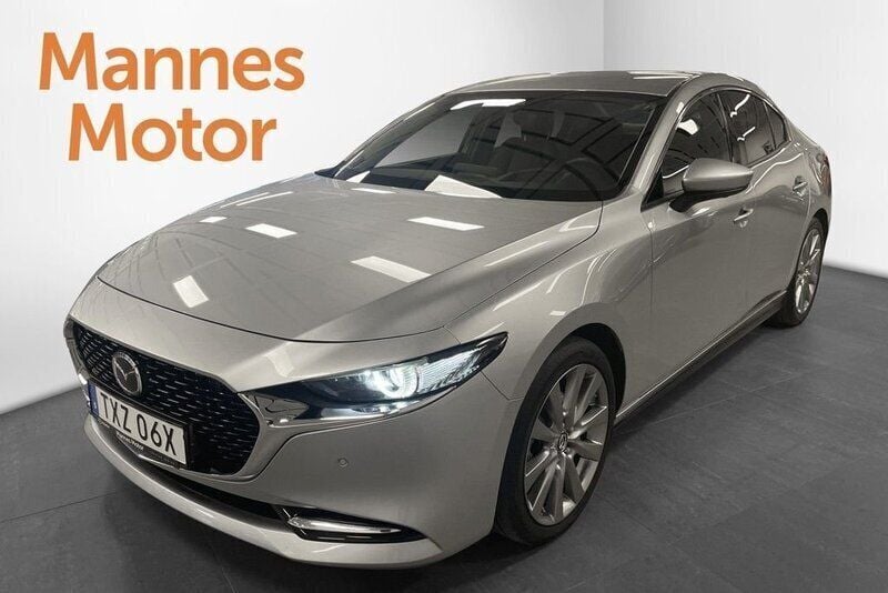 Grå Begagnad 2019 Mazda 3 Sedan | 189 900 kr (Marknadspris) - Bild 1/4
