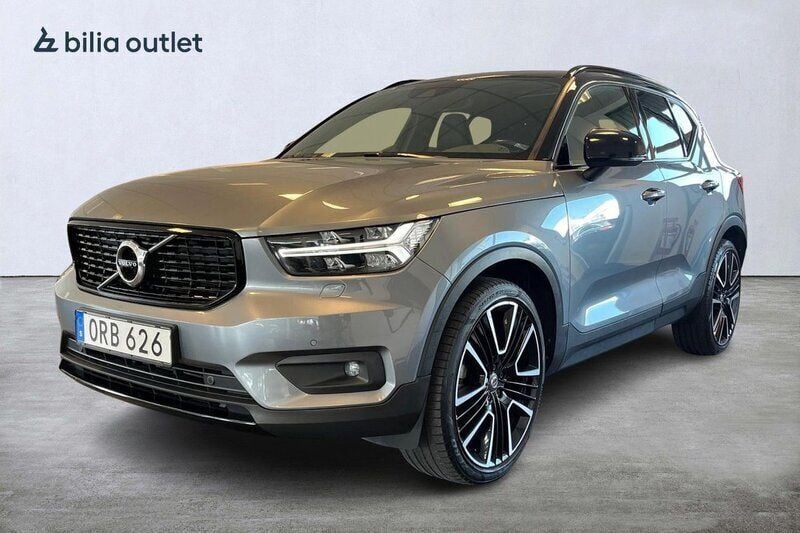 Grå Begagnad 2018 Volvo XC40 R-Design SUV | 289 900 kr (Marknadspris) - Bild 1/3