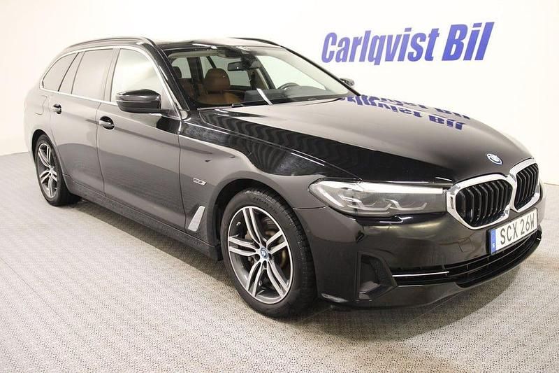 Begagnad BMW 530 184 HK (135 kW) 2022 Svart Kombi