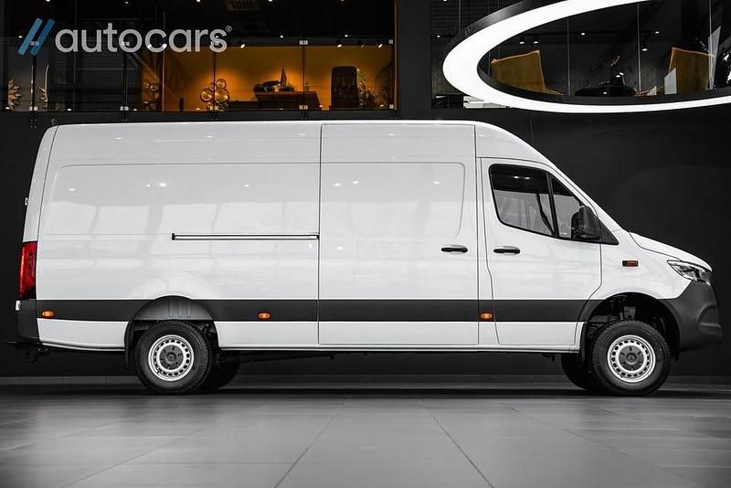 Vit Begagnad 2024 Mercedes Sprinter SE Van | 898 750 kr (Bra pris) - Bild 1/4