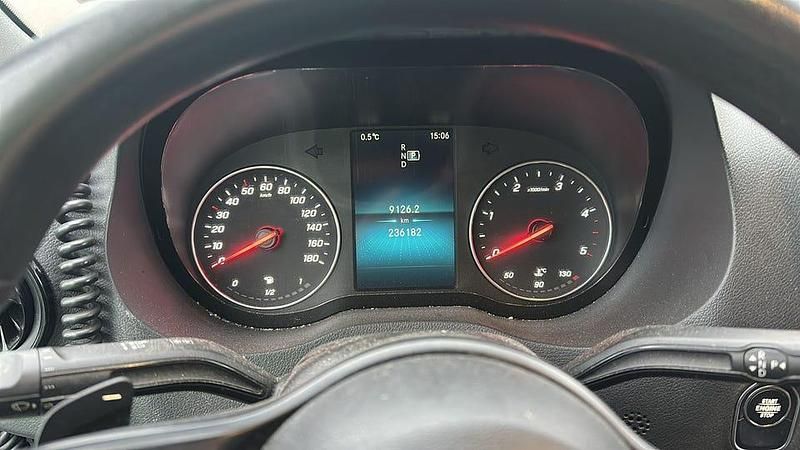 Begagnad Mercedes Sprinter 163 HK (119 kW) 2020 Van