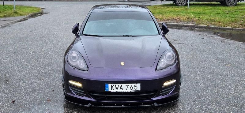 Begagnad Porsche Panamera S 400 HK (294 kW) 2010 Lila (silver) Sedan