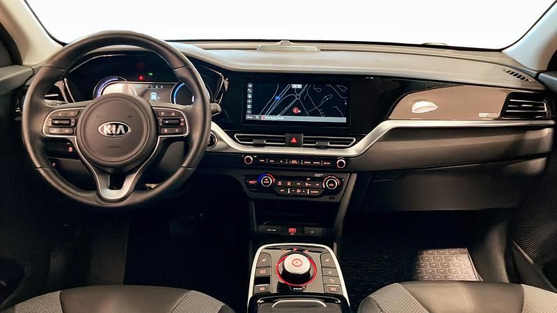 Begagnad Kia e-Niro Advance 150 kW (204 HK) 2021 Grå SUV