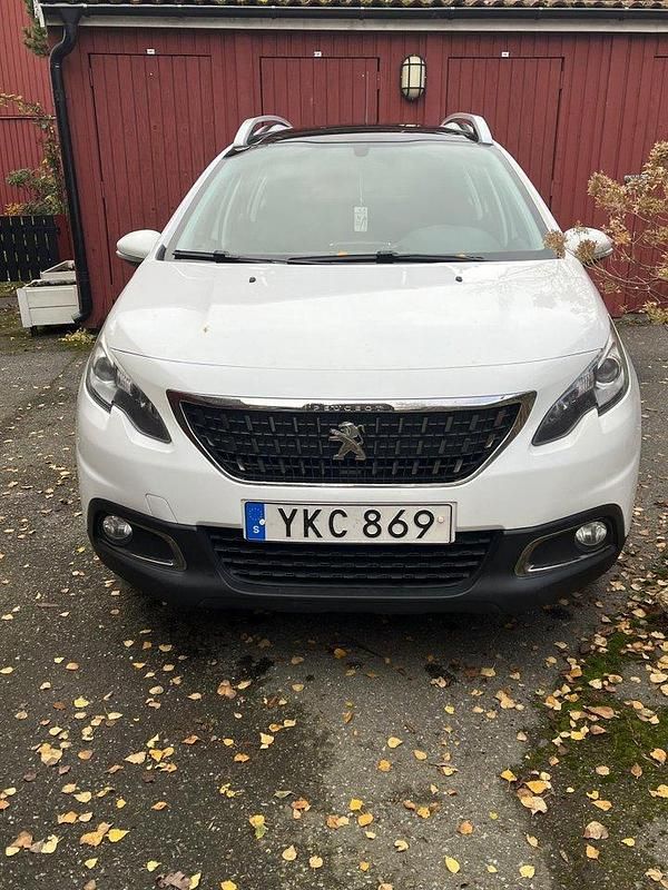 Vit Begagnad 2017 Peugeot 2008 SUV | 109 000 kr (Dyr) - Bild 1/4