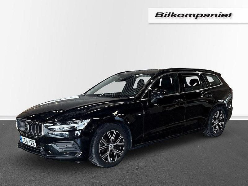 Svart Begagnad 2022 Volvo V60 Core Kombi | 299 000 kr (Bra pris) - Bild 1/4