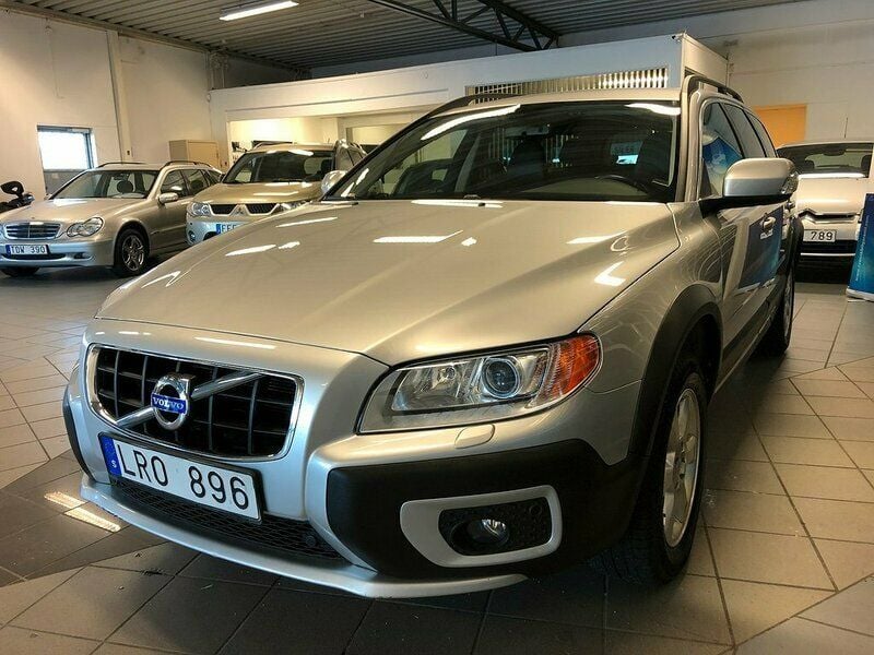 Begagnad Volvo XC70 Summum 205 HK (150 kW) 2011 Ljusgrå (grå) SUV