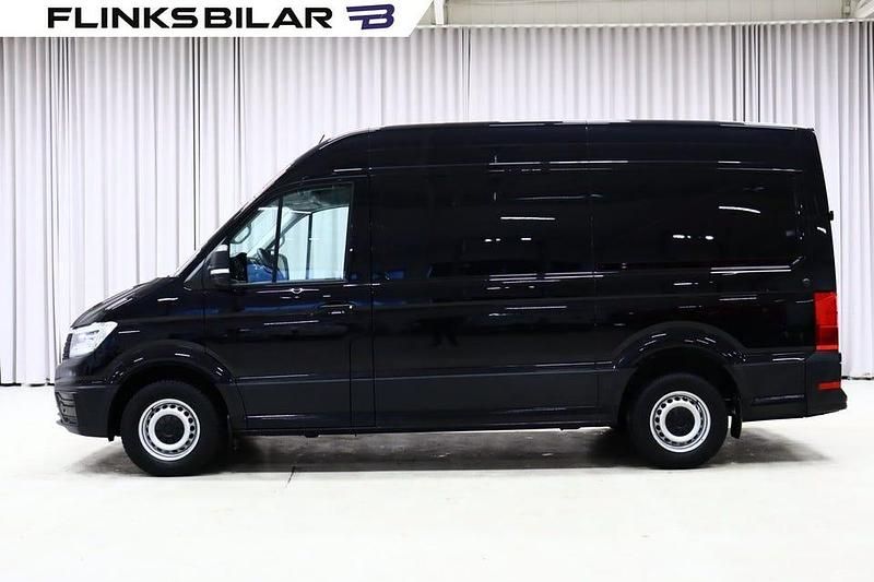 Deep black pärleffekt Begagnad 2022 VW Crafter Van | 439 900 kr (Marknadspris) - Bild 1/4