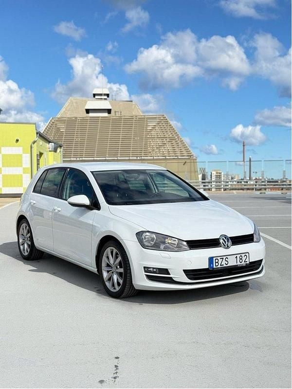 Vit Begagnad 2014 VW Golf VII GT Halvkombi | 83 900 kr (Bra pris) - Bild 1/4