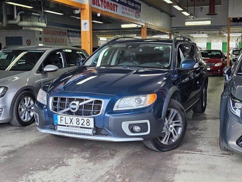 Blå Begagnad 2013 Volvo XC70 Momentum SUV | 119 999 kr (Marknadspris) - Bild 1/4
