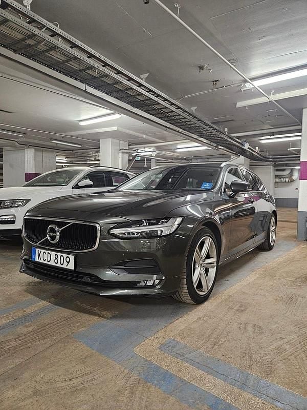 Mörkgrå Begagnad 2019 Volvo V90 Kombi | 234 000 kr (Bra pris) - Bild 1/2