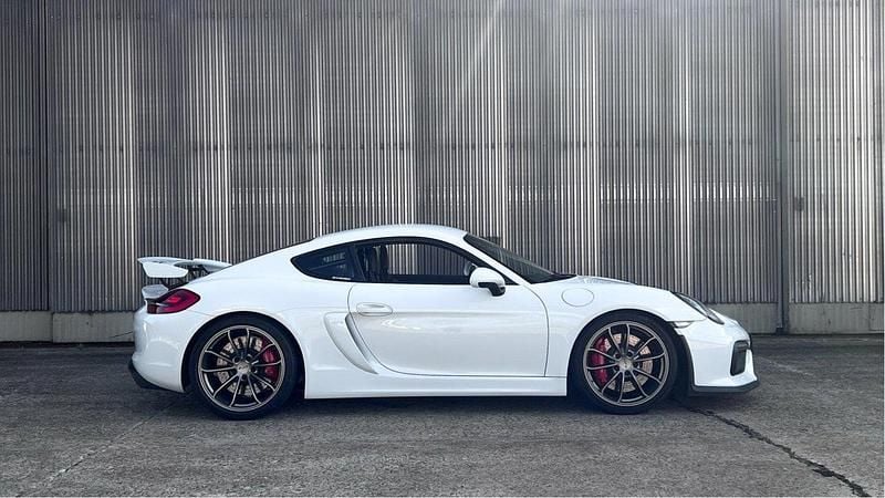 Begagnad 2016 Porsche Cayman GT4 Sport Sportkupé | 949 000 kr - Bild 1/4