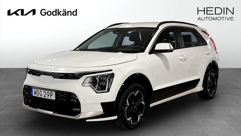 Vit (white) Begagnad 2022 Kia e-Niro SUV | 319 900 kr (Lite dyr) - Bild 1/4