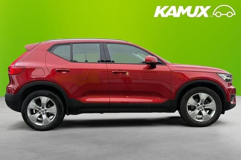 Begagnad Volvo XC40 Momentum 150 HK (110 kW) 2019 Röd SUV