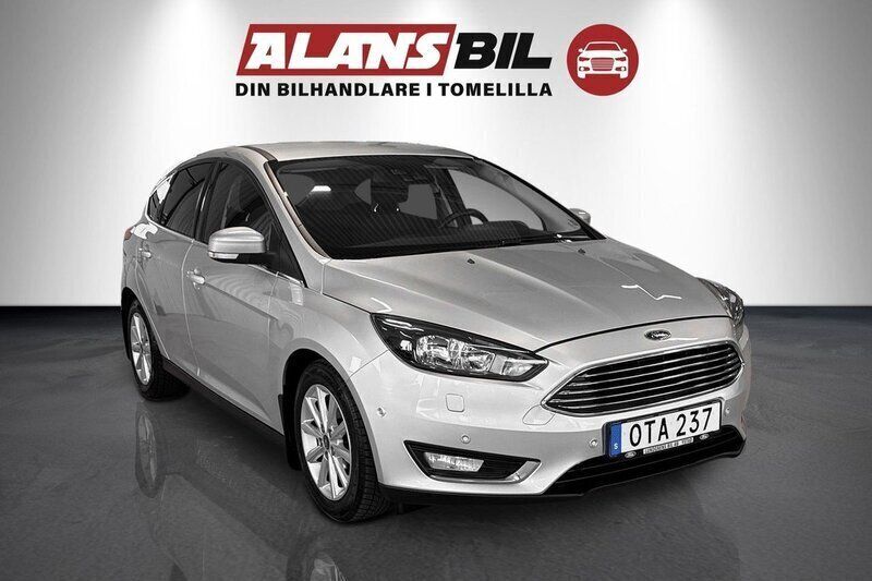 Grå Begagnad 2014 Ford Focus Titanium Halvkombi | 84 000 kr (Superpris) - Bild 1/4