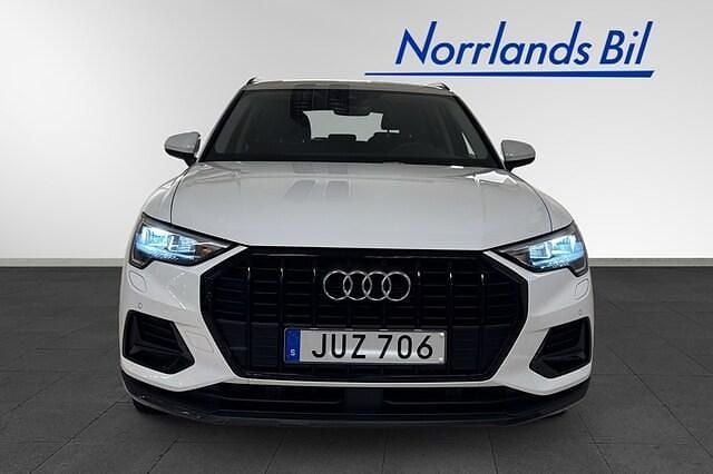 Begagnad Audi Q3 Advanced Plus 150 HK (110 kW) 2021 Ibisvit SUV