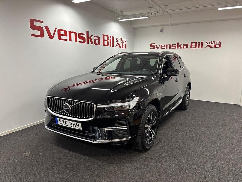 Svart Begagnad 2021 Volvo XC60 Momentum SUV | 369 000 kr (Marknadspris) - Bild 1/4