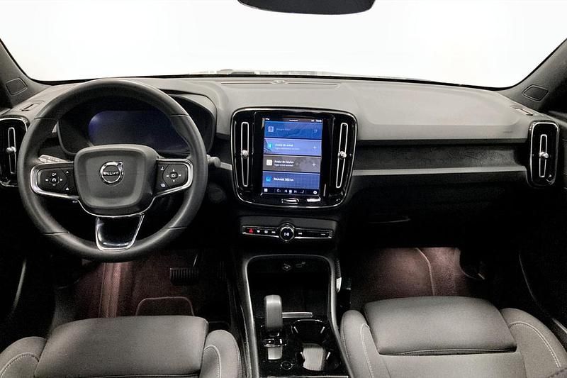 Begagnad Volvo C40 299 kW (407 HK) 2023 Silver SUV