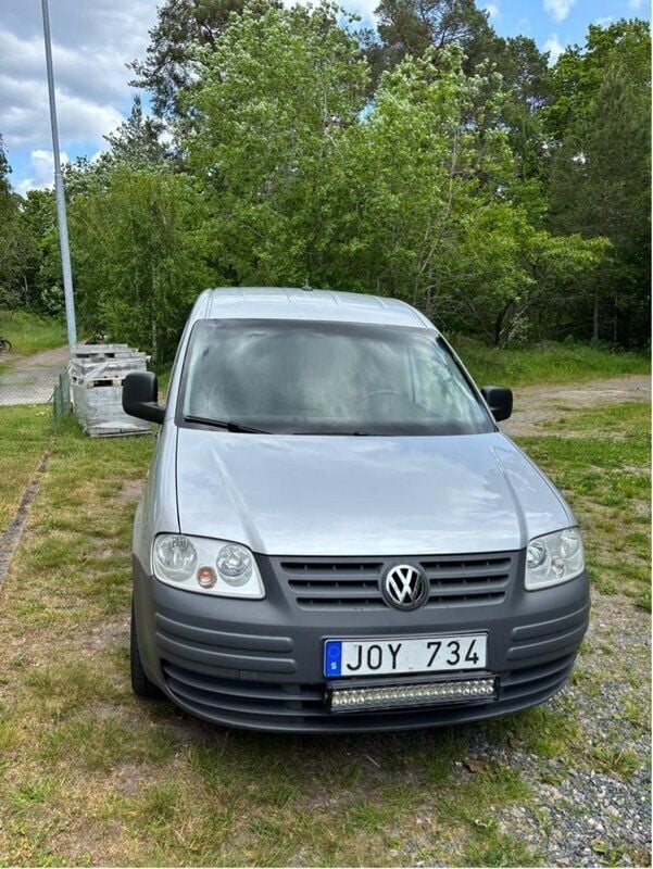 Silver Begagnad 2009 VW Caddy Maxi Minibuss | 38 000 kr (Marknadspris) - Bild 1/4