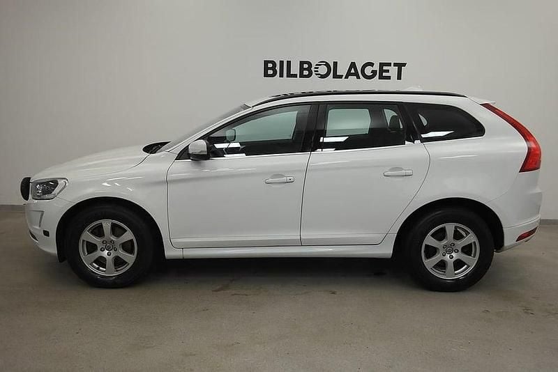 Begagnad Volvo XC60 Business Edition 181 HK (133 kW) 2013 Vit SUV