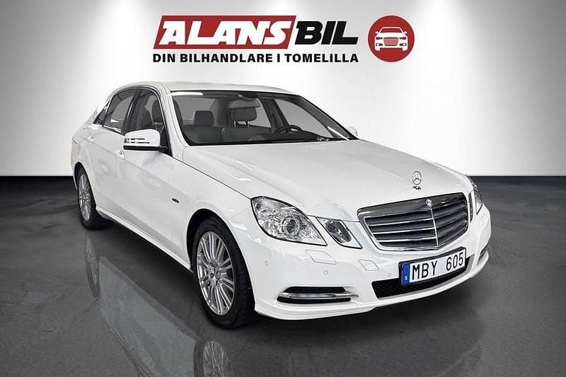 Vit Begagnad 2011 Mercedes E200 Classic Sedan | 119 000 kr (Marknadspris) - Bild 1/4