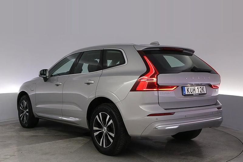 Begagnad Volvo XC60 Core 257 HK (189 kW) 2022 Silver SUV