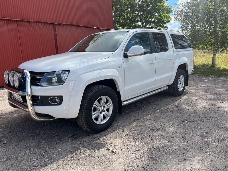 Vit Begagnad 2013 VW Amarok Pickup | 169 900 kr (Lite dyr) - Bild 1/4