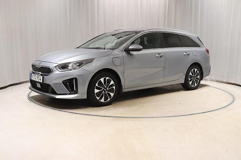 Grå Begagnad 2021 Kia Ceed Sportswagon Advance Kombi | 209 800 kr (Superpris) - Bild 1/4
