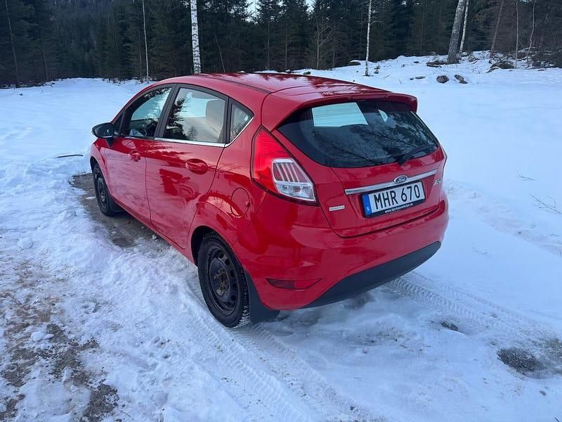 Begagnad Ford Fiesta 100 HK (73 kW) 2016