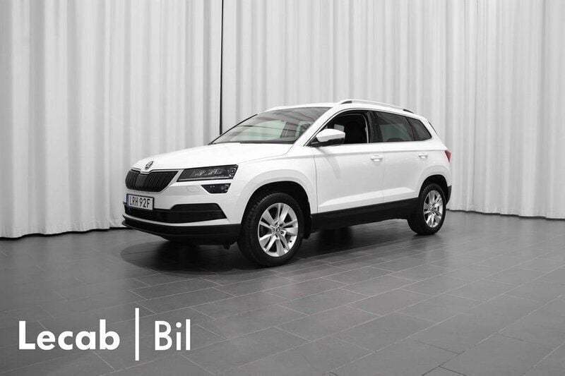 Vit Begagnad 2022 Skoda Karoq SUV | 239 500 kr (Superpris) - Bild 1/4