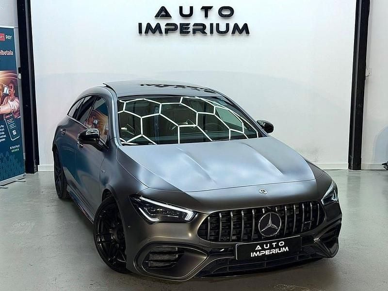 Grå Begagnad 2021 Mercedes CLA45 AMG AMG Kombi | 529 900 kr (Marknadspris) - Bild 1/4