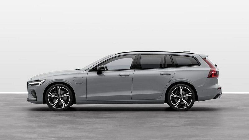 Grå Ny 2025 Volvo V60 Ultra Kombi | 739 900 kr - Bild 1/4