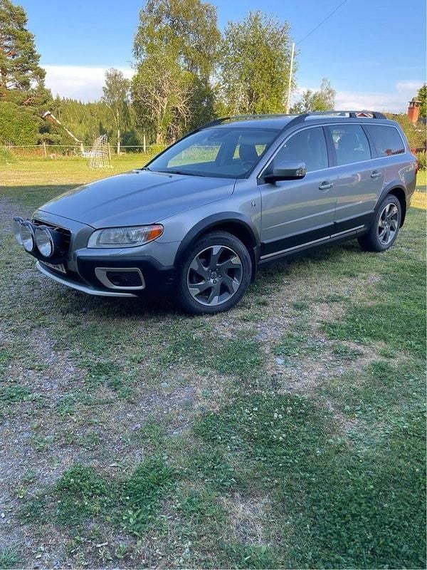 Silver Begagnad 2012 Volvo XC70 Ocean Race SUV | 129 000 kr (Marknadspris) - Bild 1/4